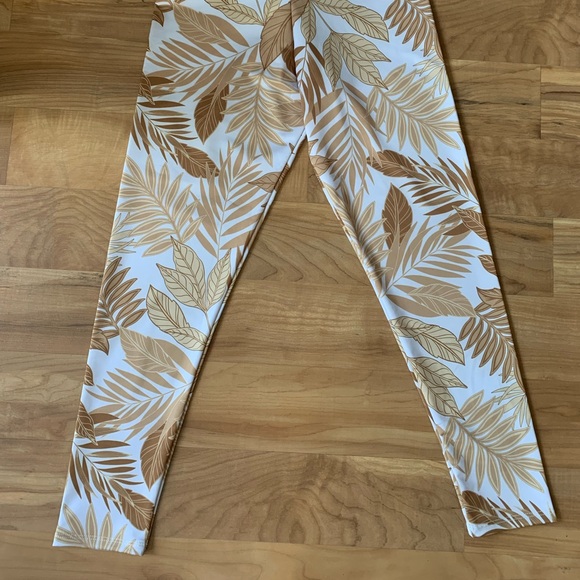 NWT Desert Palm Patterned Tights: Onzie - Picture 3 of 15
